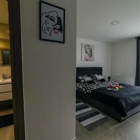 Dom wakacyjny 4 Bedroomlovely In *