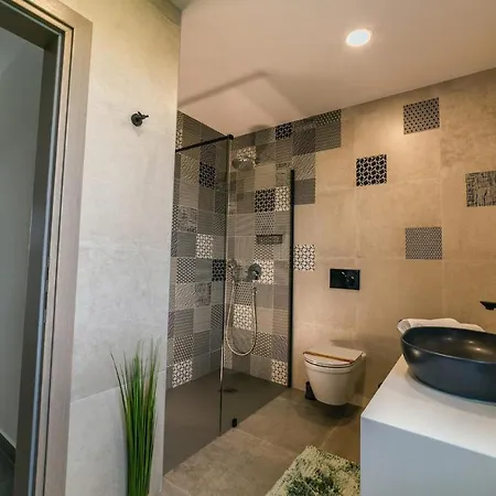 4 Bedroomlovely In *