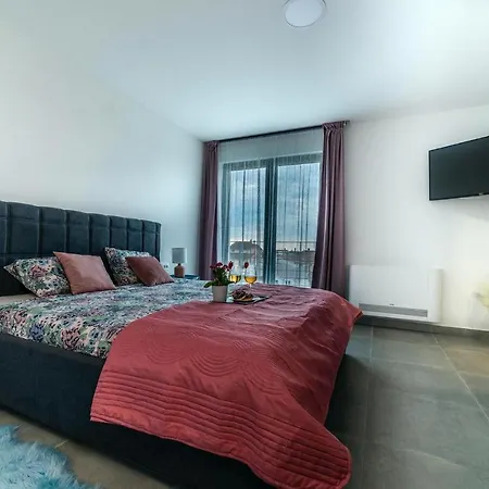 4 Bedroomlovely In Dom wakacyjny *