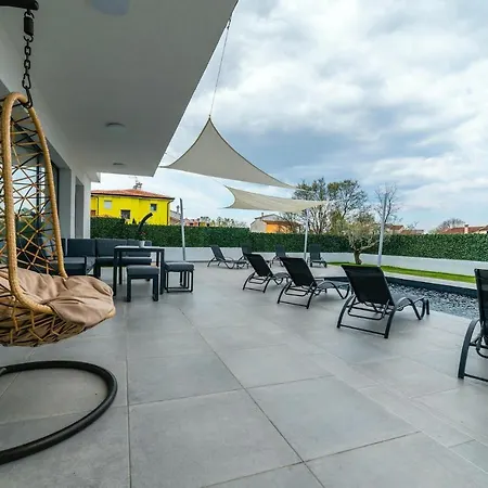 4 Bedroomlovely In * Poreč